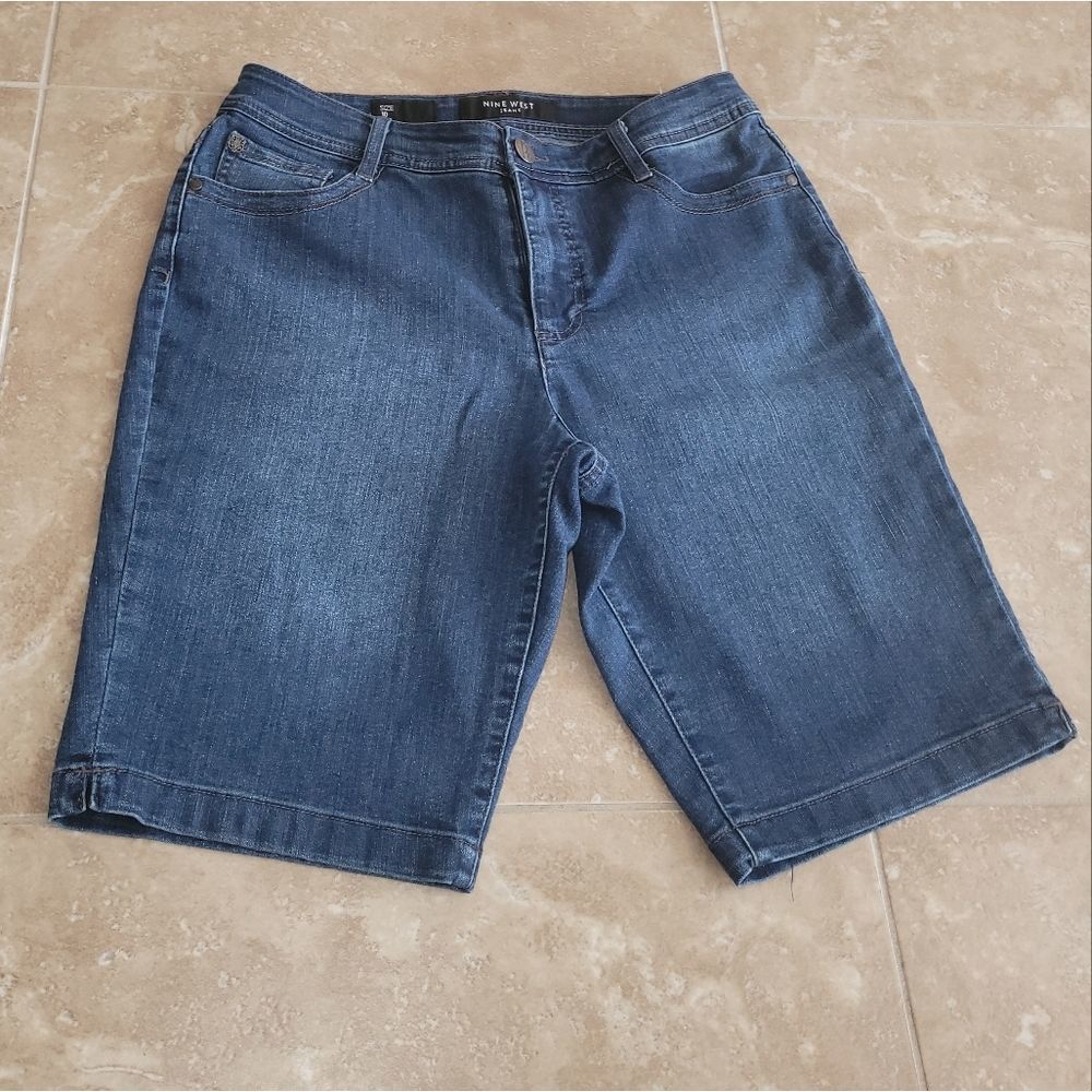 NINE West Indigo Blue Cotton Denim Bermuda Shorts w/Belt Loops & Stretch - sz 10 - Picture 3 of 6